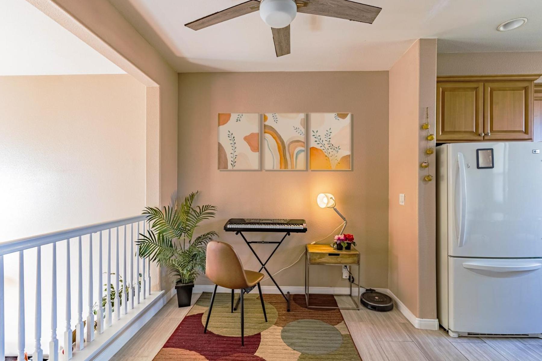 Entire Private 3-bedroom Townhouse With Garage Parking Near San Diego Gaslamp National City